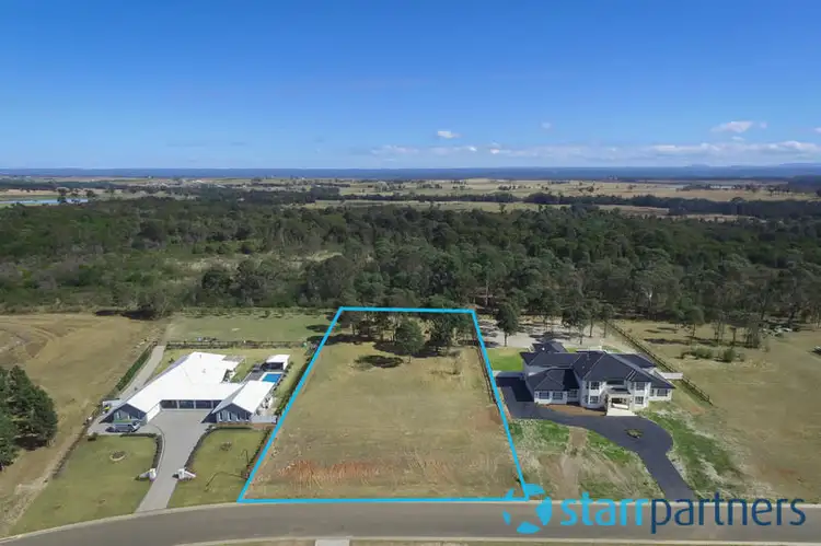 25 Halmstad Boulevard, Luddenham NSW 2745
