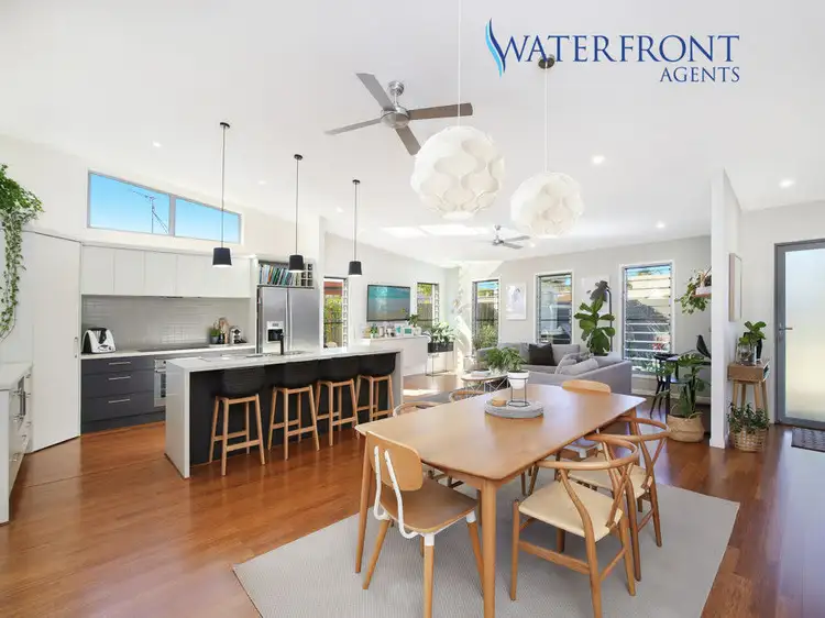 10 Dalpura Street, Buddina QLD 4575
