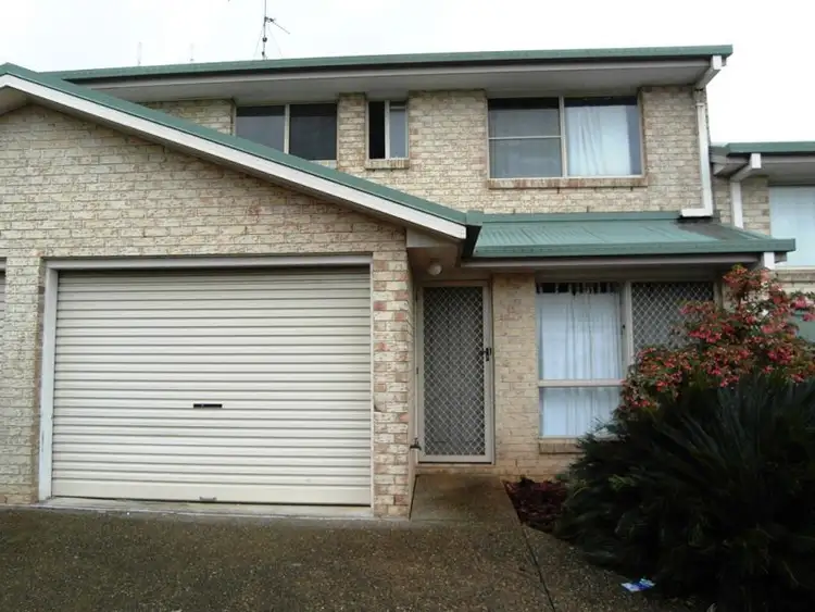 2/258 West Street, Kearneys Spring QLD 4350