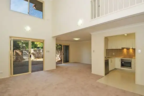 Main view of Homely townhouse listing, 2 / 118 Chester Road, Annerley QLD 4103