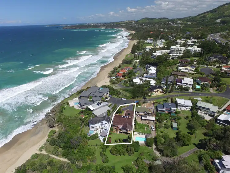 37 Sapphire Crescent, Sapphire Beach NSW 2450