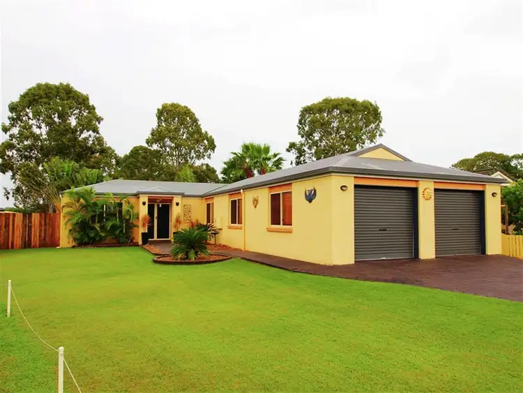 6 Lester Cresent, Torquay QLD 4655