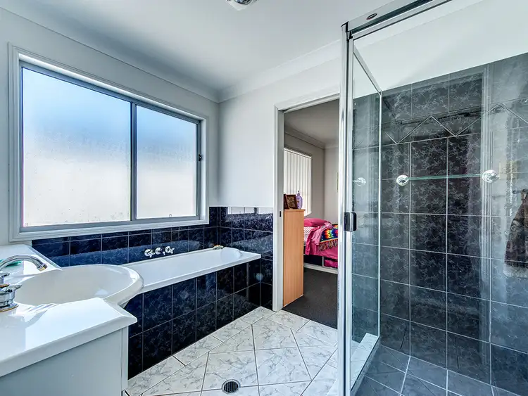 Fifth view of Homely house listing, 4 Wren Close, Forest Lake QLD 4078