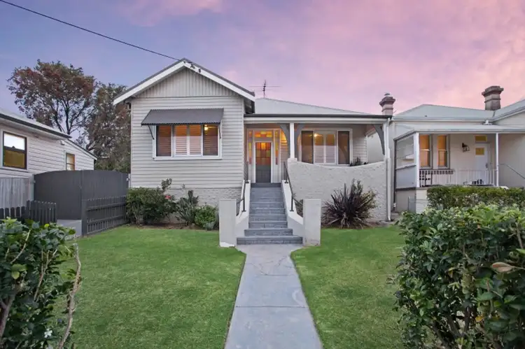 9 Park Road, Tighes Hill NSW 2297