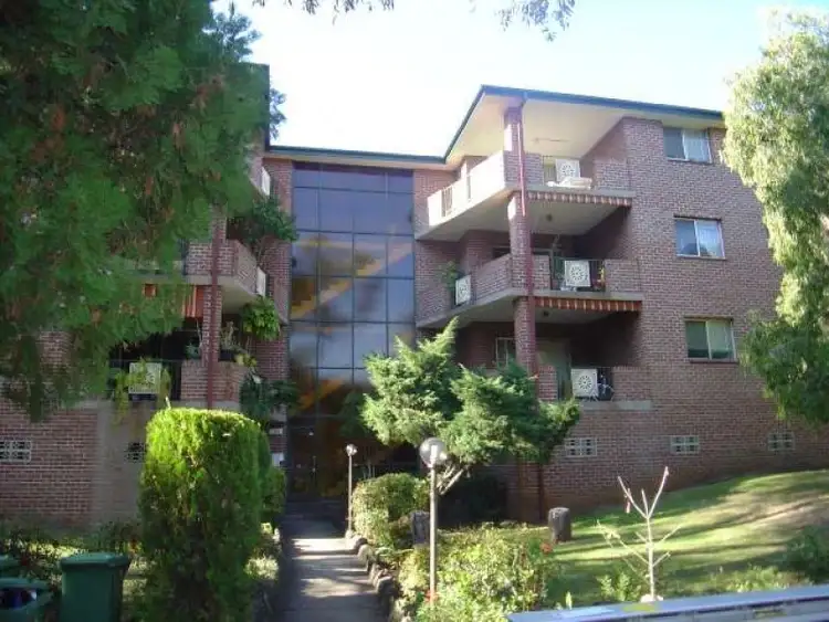 2/1-5 Alfred Street, Westmead NSW 2145