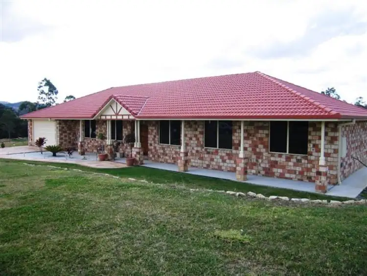 18 Tuxedo Junction, Maudsland QLD 4210