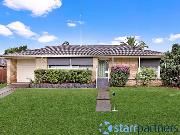 8 Georgiana Cres, Ambarvale NSW 2560