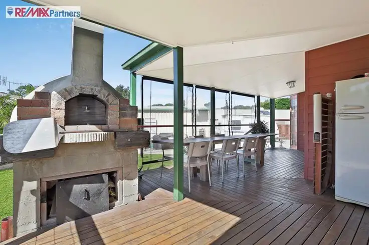 3 Rosalind Ct, Torquay QLD 4655