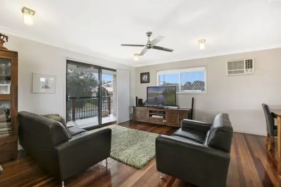 Third view of Homely house listing, 33 Honeysuckle Street, Mansfield QLD 4122
