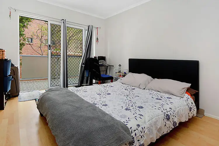 Fifth view of Homely unit listing, 1 / 24 Weston St, Coorparoo QLD 4151