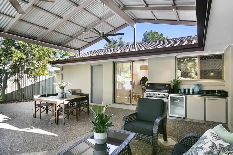 30 Wyndarra Street, Kenmore QLD 4069