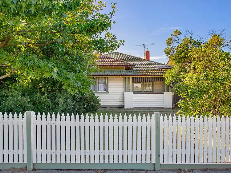 24 Macartney Street, Reservoir VIC 3073
