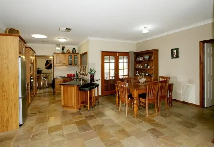 Sixth view of Homely house listing, 6 Minya Place, Glenfield Park, Wagga Wagga NSW 2650