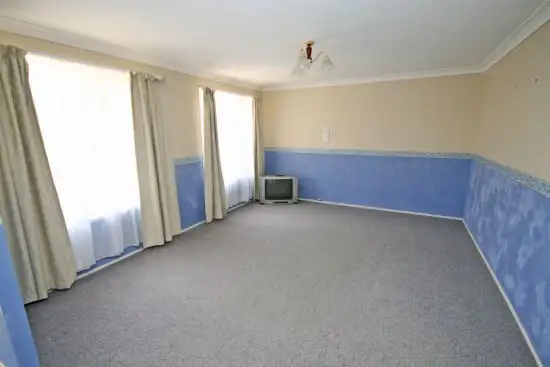 Second view of Homely house listing, 5 Caley Close, Tamworth NSW 2340