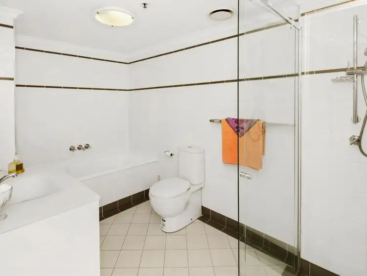 Seventh view of Homely apartment listing, 29/11-17 Hughes Avenue, Main Beach QLD 4217