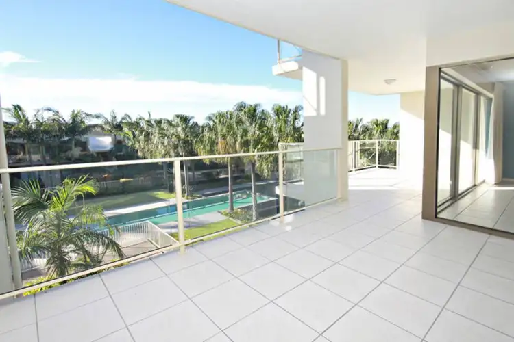 Main view of Homely unit listing, 33/1 Grenada Way, Kawana Island QLD 4575