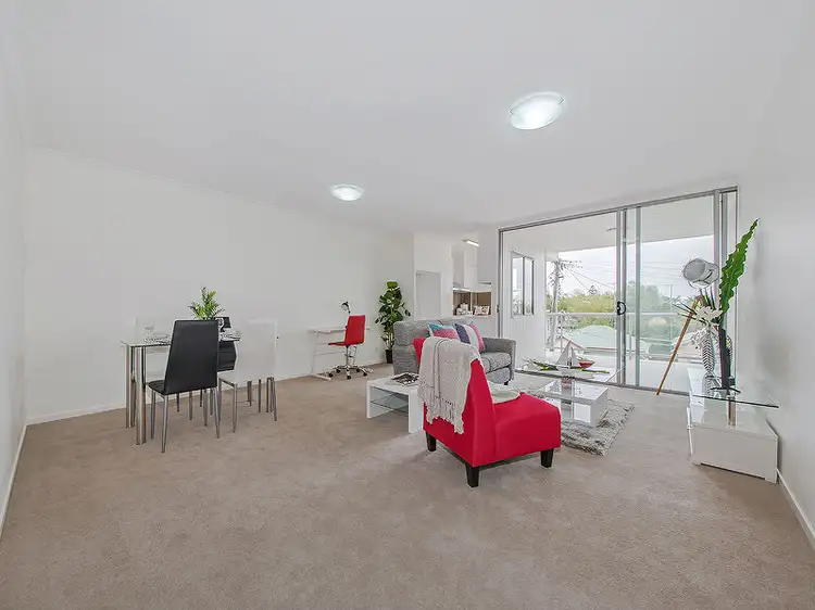 Fourth view of Homely unit listing, 2/54 Yamboyna Street, Manly QLD 4179