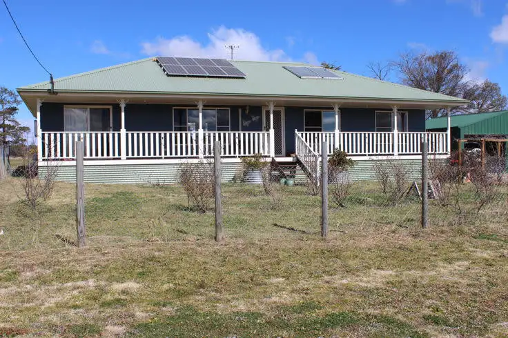 37 Leece Road, Uralla NSW 2358