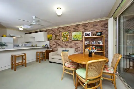Fifth view of Homely villa listing, 2/10 New York Ave, Warners Bay NSW 2282