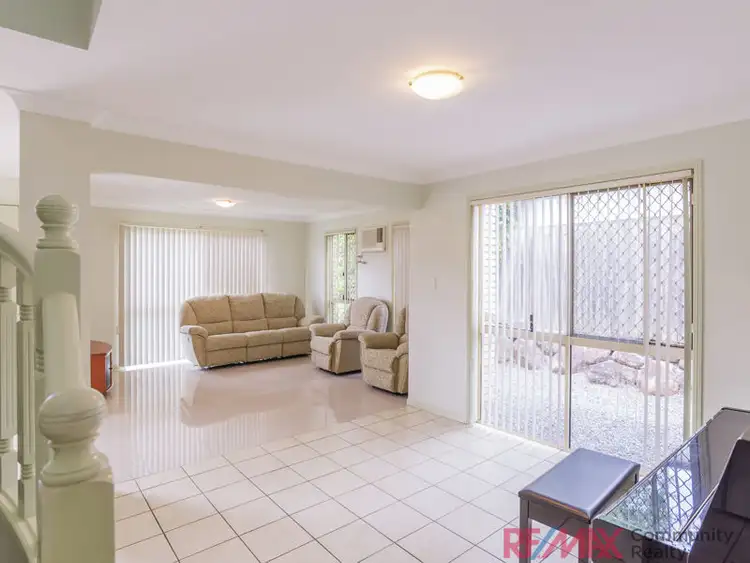 Second view of Homely house listing, 7 Jade Close, Robertson QLD 4109