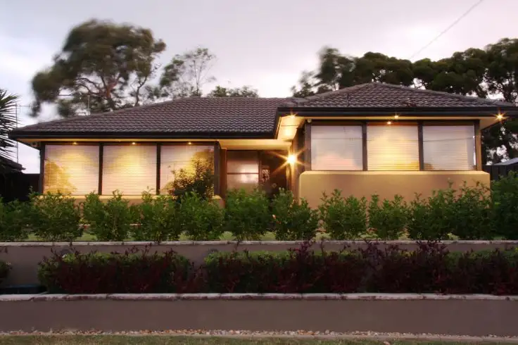 6 Woodview Road, Oxley Park NSW 2760