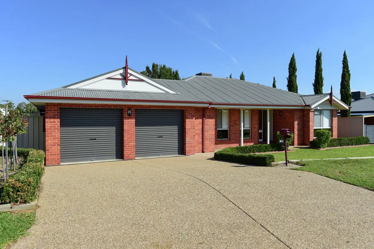 Main view of Homely house listing, 152 Newton Circuit, Thurgoona NSW 2640