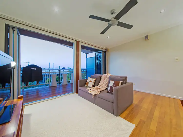 Sixth view of Homely unit listing, 2/11 Arnold Street, Manly QLD 4179
