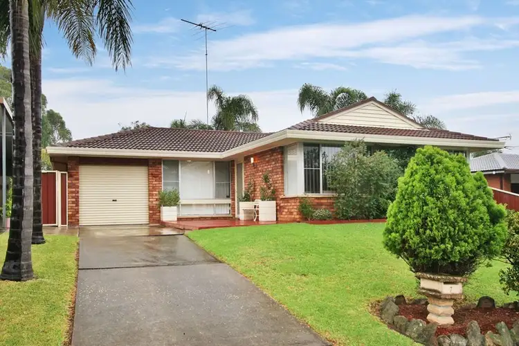 7 Benaud Court, St Clair NSW 2759