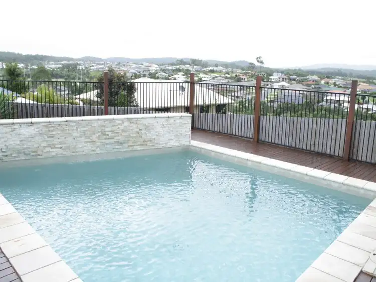 11 Brunswick st, Pacific Pines QLD 4211