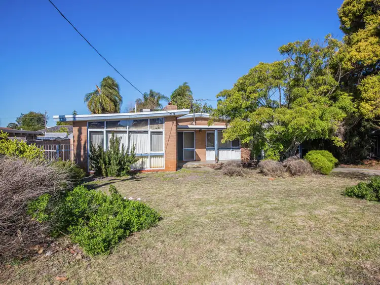 22 Lyndhurst Street, Dianella WA 6059