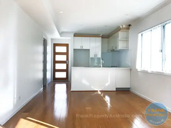Main view of Homely townhouse listing, 1/1210 Logan Road, Holland Park West QLD 4121