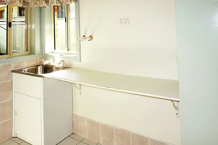 Seventh view of Homely house listing, 1/1 Minchin Place, Kooringal NSW 2650