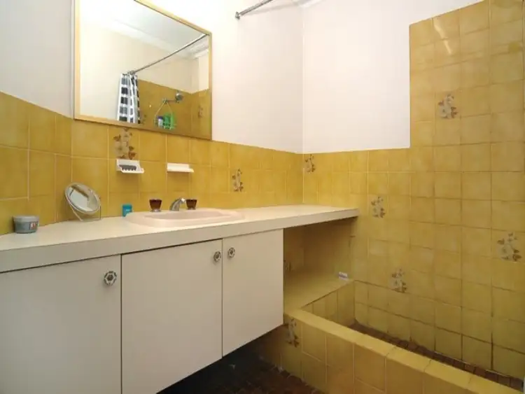 Sixth view of Homely villa listing, 5A Joel Crescent, South Bunbury WA 6230