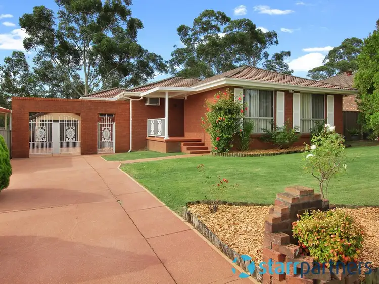 15 Kunipipi Street, St Clair NSW 2759