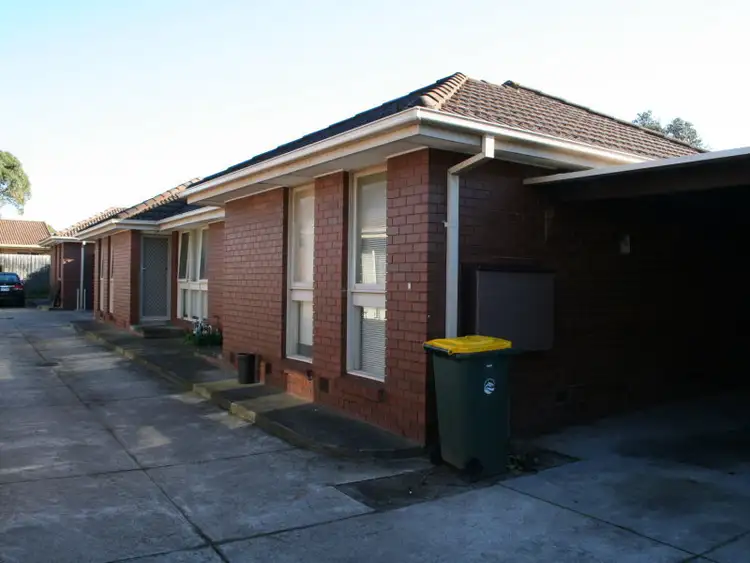 Second view of Homely villa listing, 2/9 Wisewould Ave, Seaford VIC 3198
