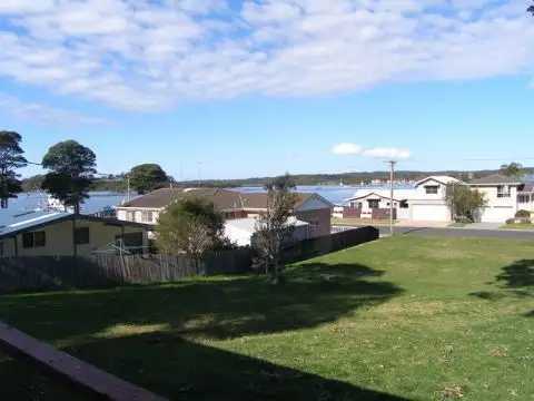 27 South Street, Greenwell Point NSW 2540