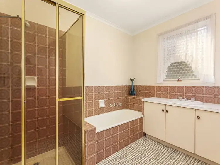 Sixth view of Homely house listing, 11 Tweedie Court, Box Hill North VIC 3129