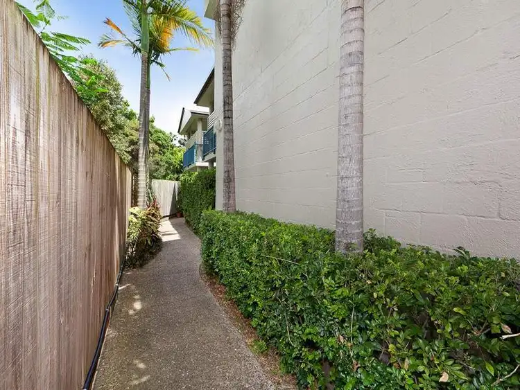 Sixth view of Homely unit listing, Unit 2/121 Ekibin Road, Annerley QLD 4103
