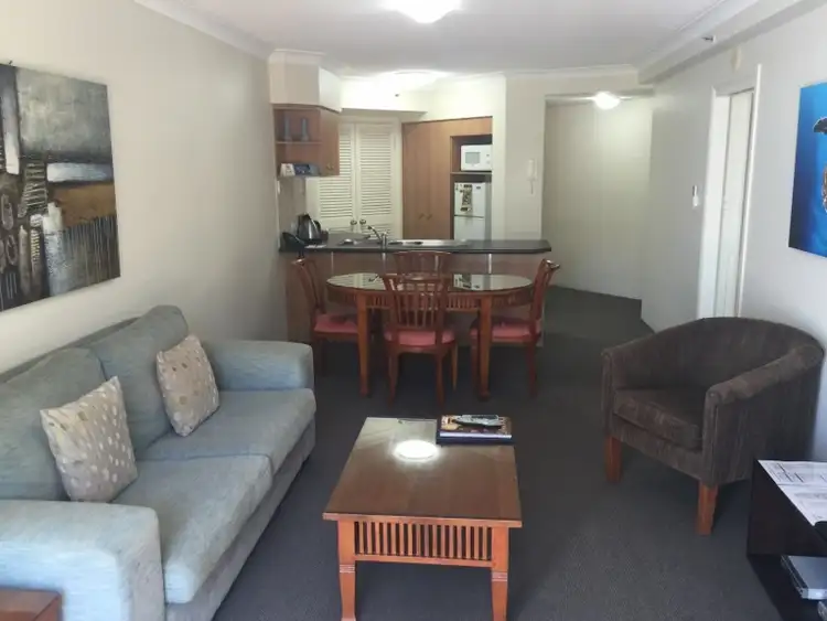 2016/2633 Gold Coast Highway, Broadbeach QLD 4218