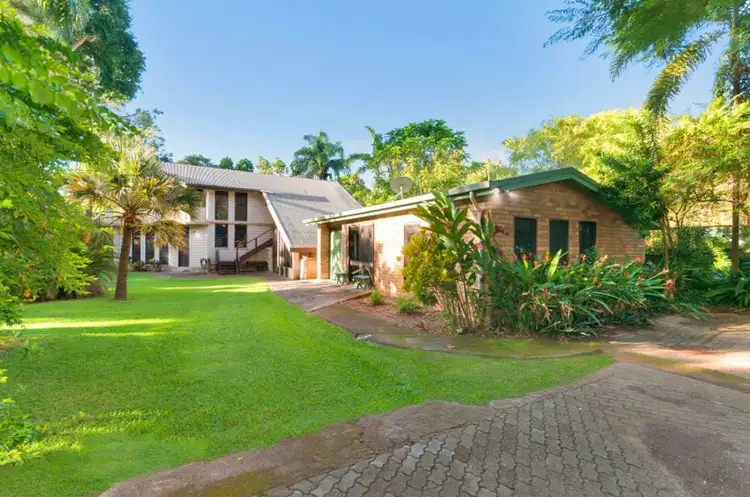 8 Sandwich Street, Kamerunga QLD 4870