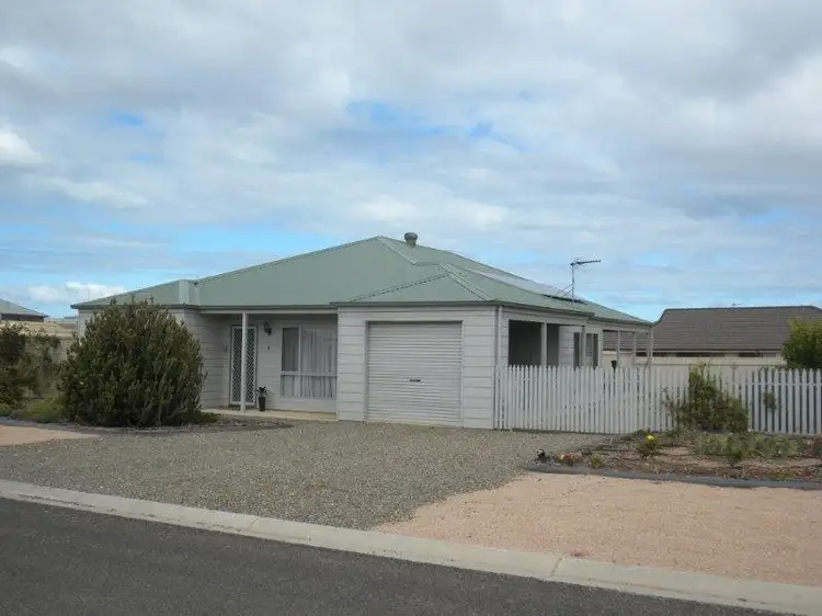 6 Murrin Street, Moonta Bay SA 5558