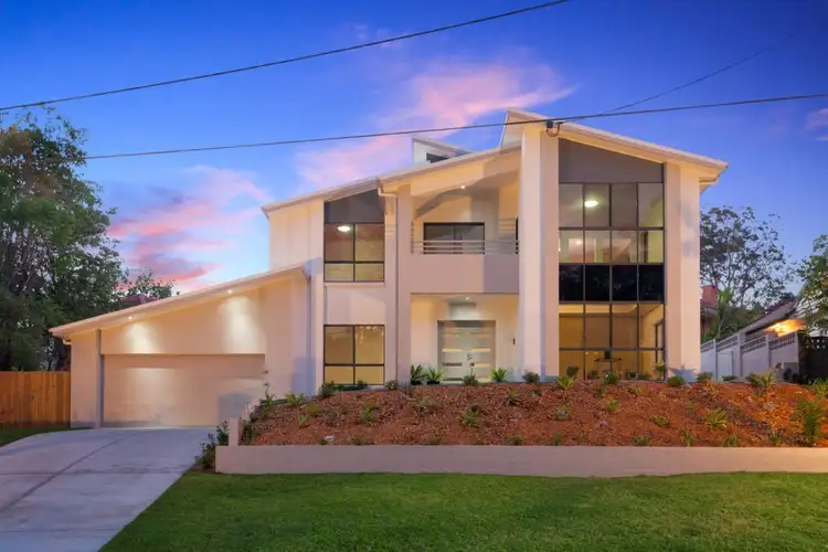 57 Boomerang Road, St Lucia QLD 4067