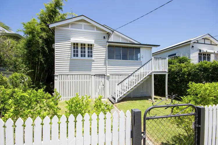 53 Cotton Street, Shorncliffe QLD 4017