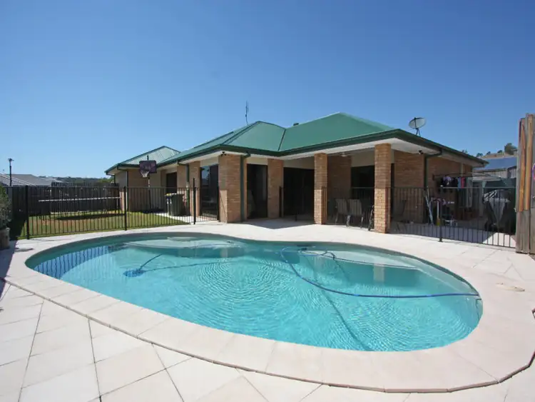 44 Craigs Way, Maudsland QLD 4210