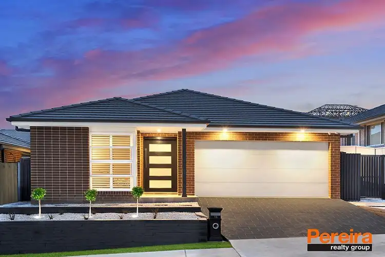 15 Buckingham Loop, Oran Park NSW 2570