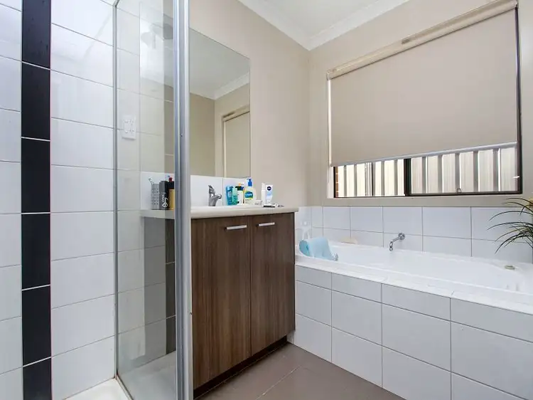 Fifth view of Homely house listing, 33 Stonehill Drive, Bacchus Marsh VIC 3340