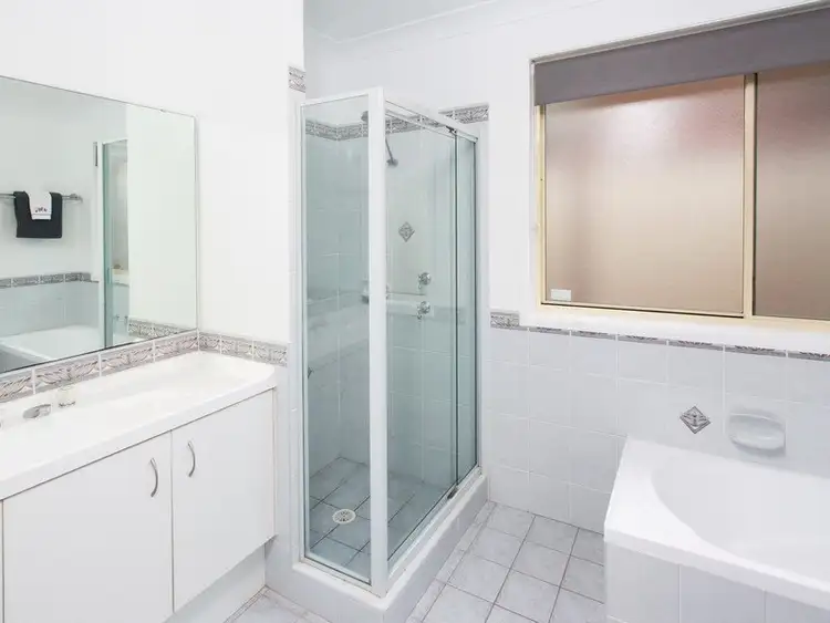 Fifth view of Homely house listing, 4 Stutt Place, South Windsor NSW 2756