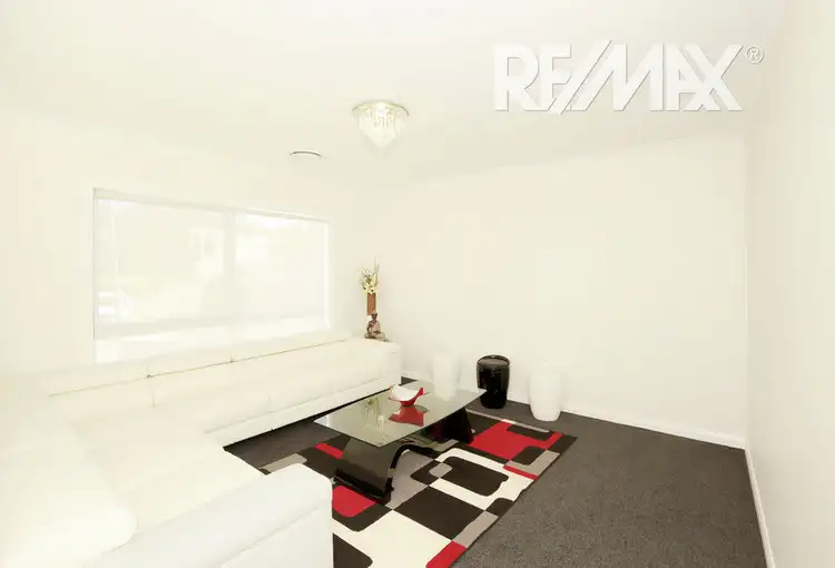 Second view of Homely house listing, 5 Kyalla Place, Bourkelands NSW 2650