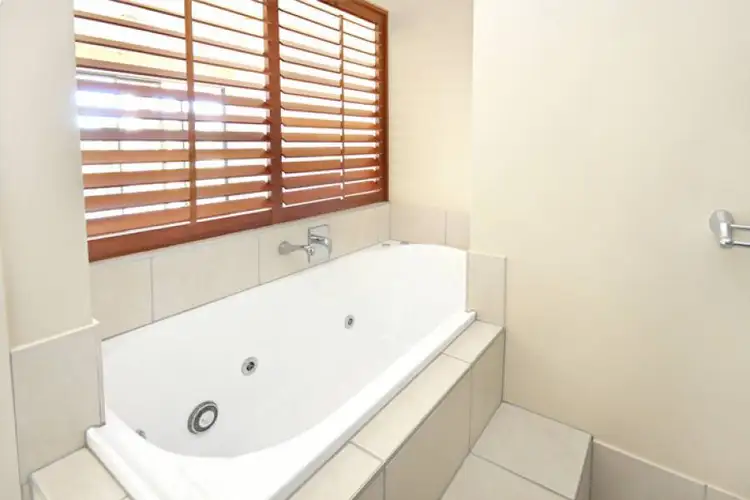 Sixth view of Homely unit listing, 33/1 Grenada Way, Kawana Island QLD 4575