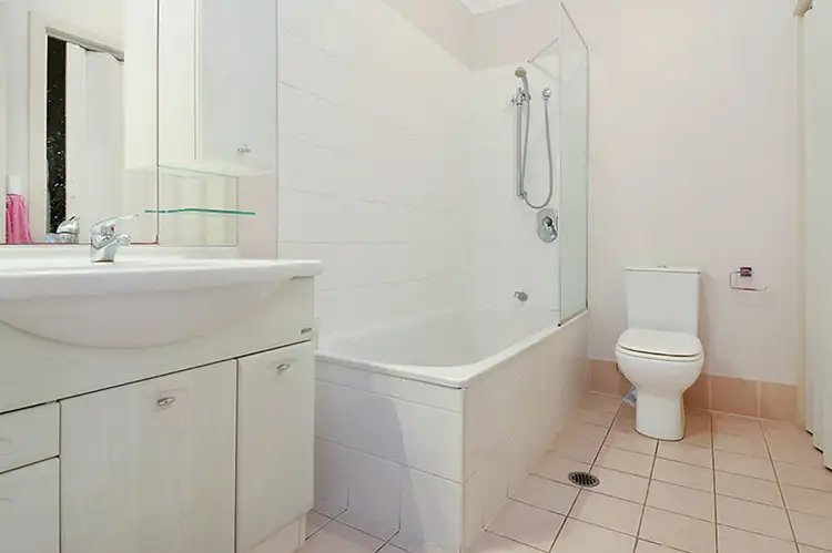 Fifth view of Homely unit listing, 6/94 Nudgee Rd, Hamilton QLD 4007